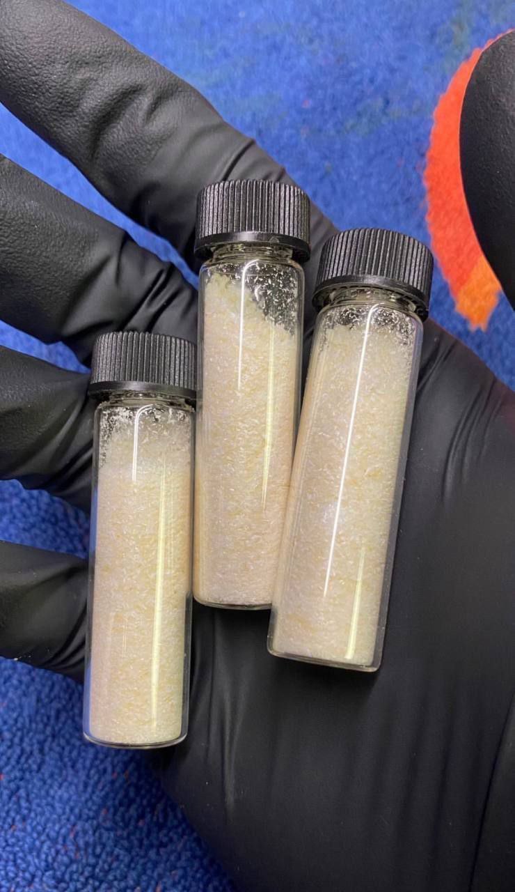 Pure N,N DMT crystals(freebase) Pure N,N DMT crystals(freebase)